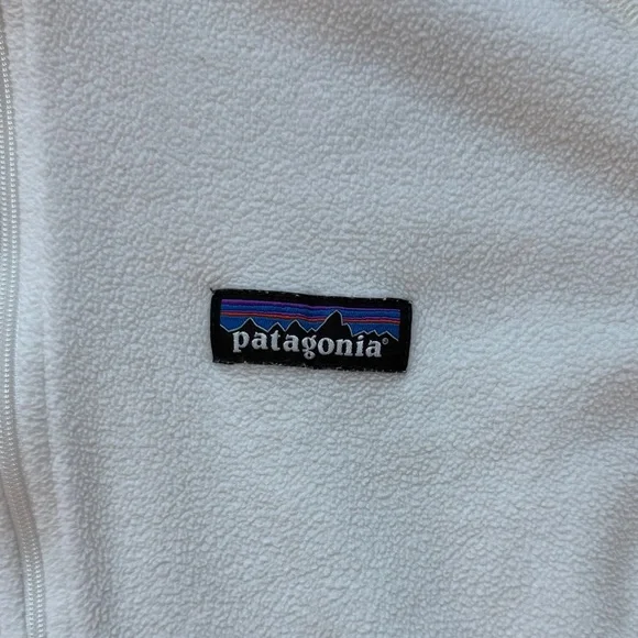 Patagonia Women's White Fleece Quarter Zip - Picture 2 of 4